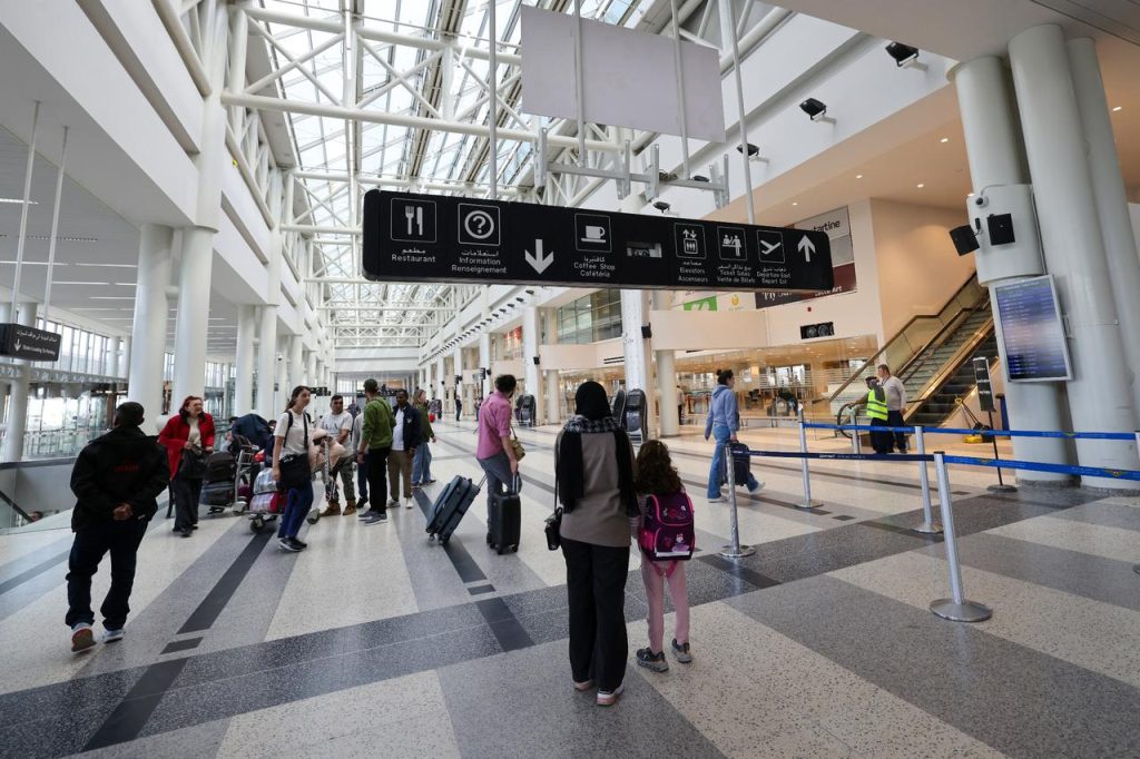 US Urges Citizens to Exit Iran as Airspace Partially Reopens