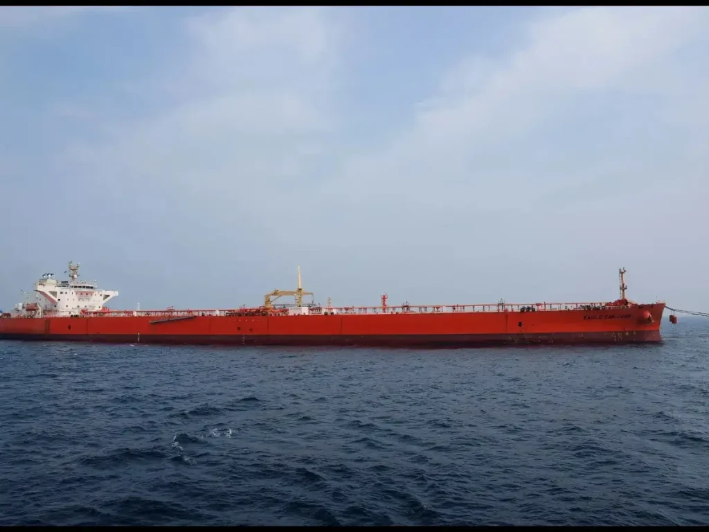 Iran Claims 30 Vessels Cleared Through Strait of Hormuz Amid Rising Maritime Tensions